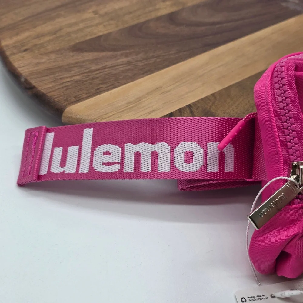 Lululemon Everywhere Belt Bag 1L Sonic Pink Waist Pack‎ LU9AX2S NEW